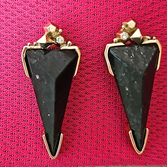 Rare Kendra Scott post earrings - Picture 1 of 3